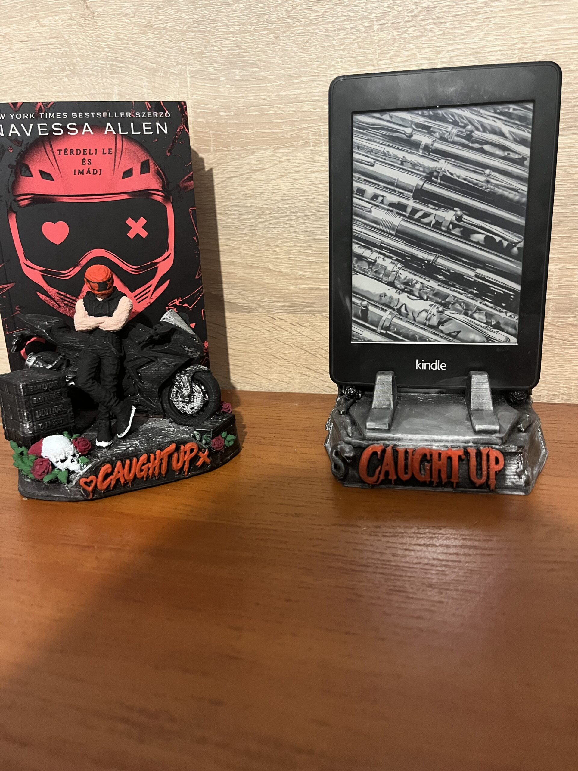 Caught Up kindletartó+ dekor figura